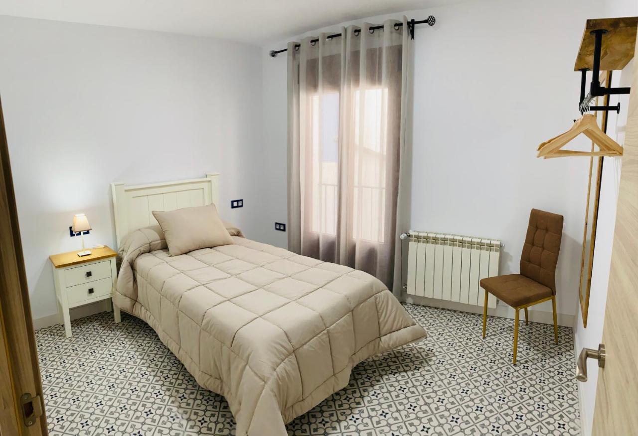Al-Qazeres Suites Caces エクステリア 写真