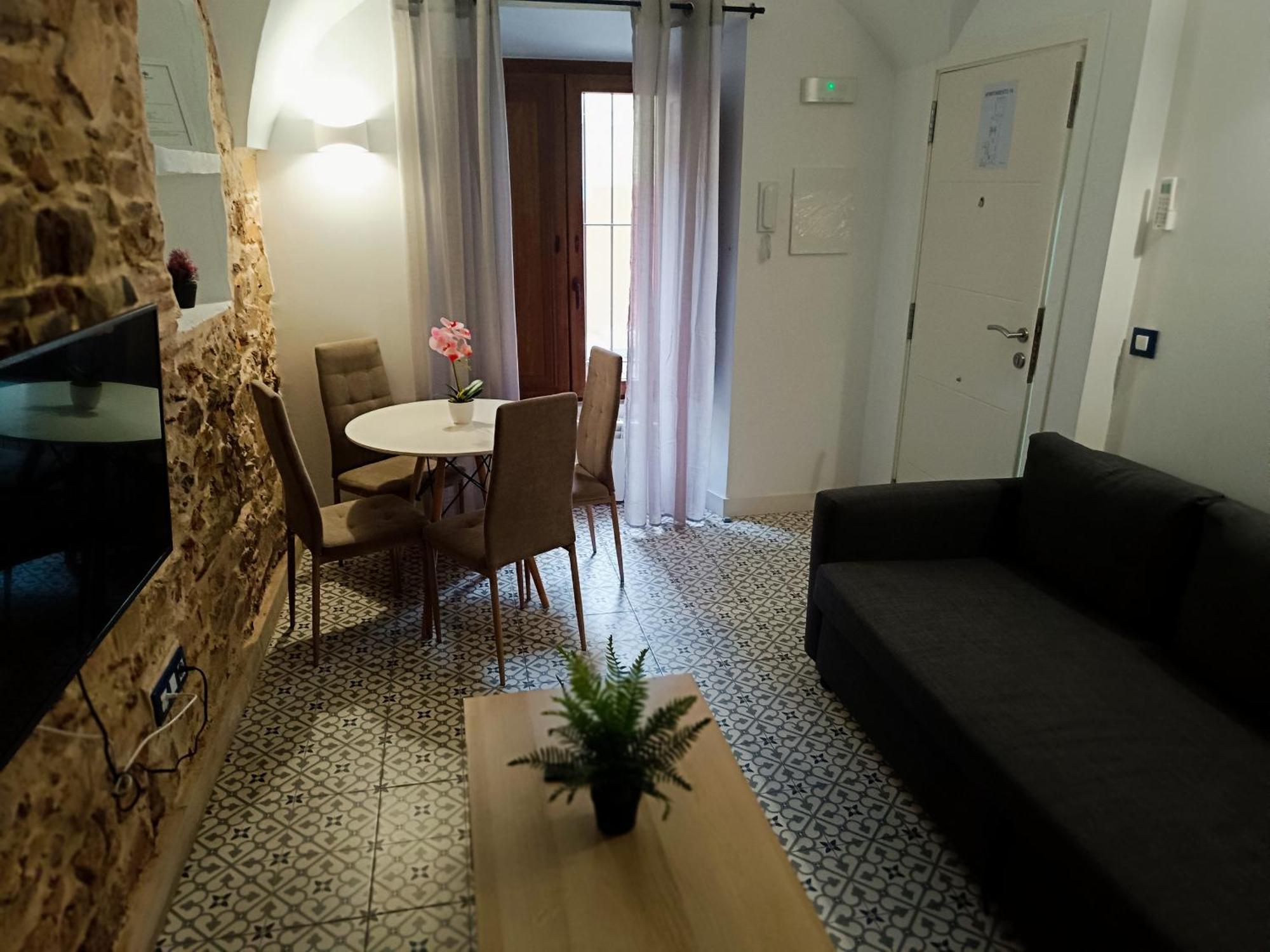 Al-Qazeres Suites Caces エクステリア 写真